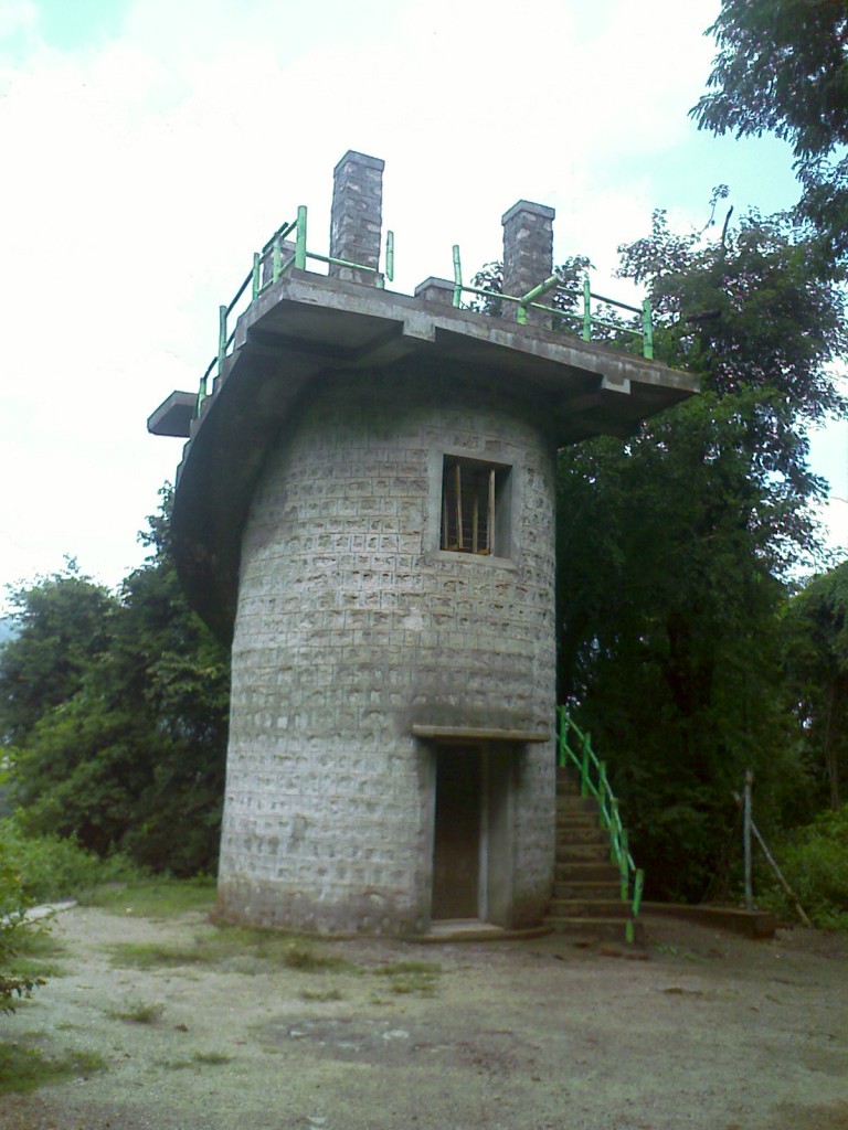 observatory in kovai kutralam falls for hill view