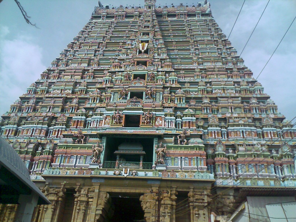 Srirangam Ranganathaswamy temple gopuram photo